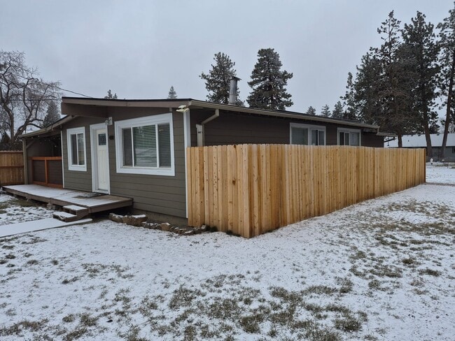 Foto del edificio - 3BR/1BA - Fenced - RV Parking - Solar