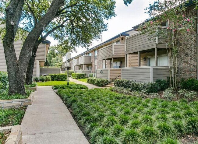 Foto del edificio - 5787 Caruth Haven Ln