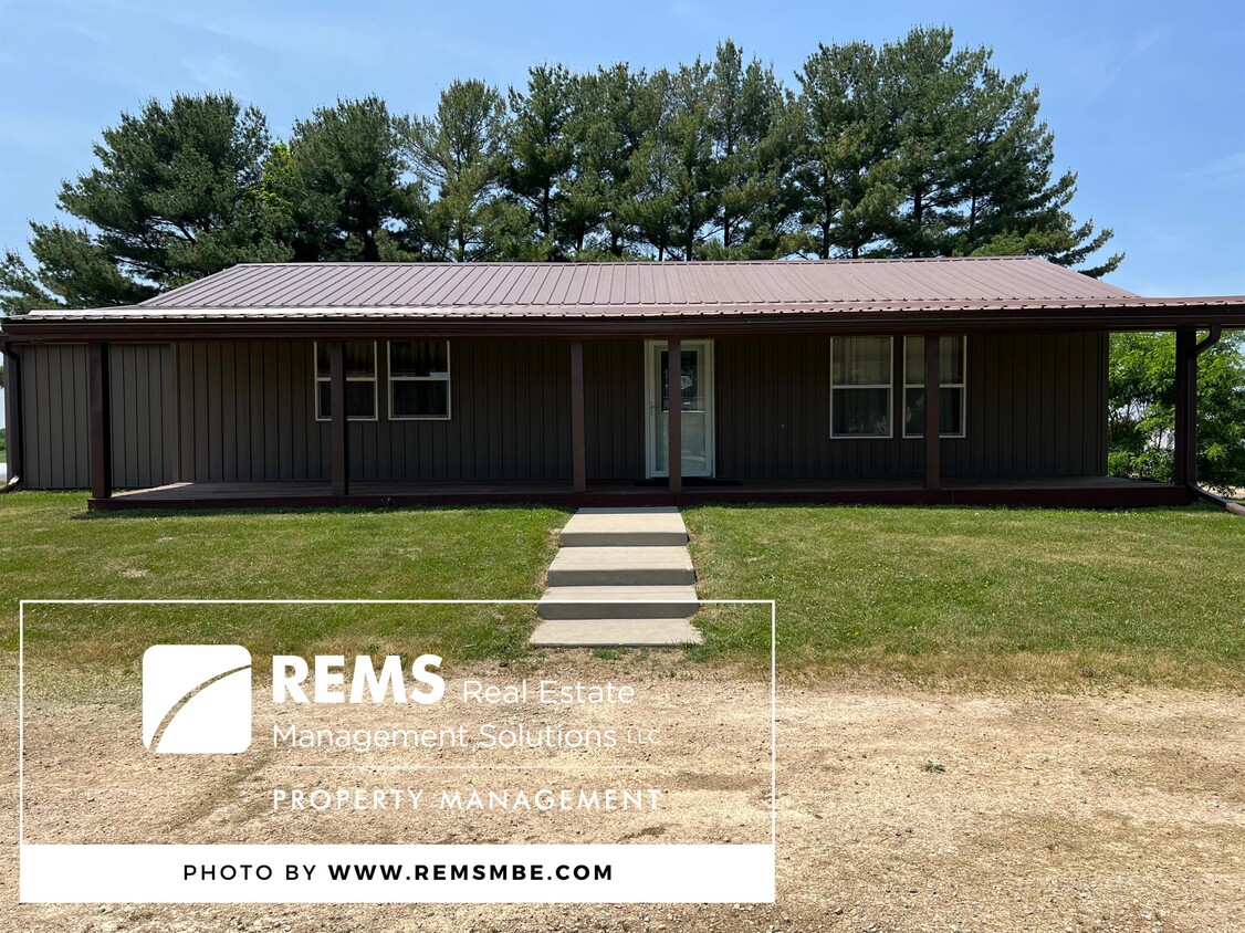 Primary Photo - 43529 County Rd W