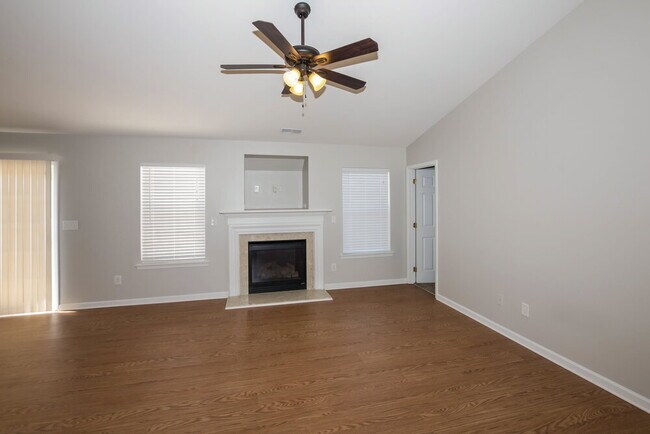 Building Photo - 3012 Deep Cove Dr NW