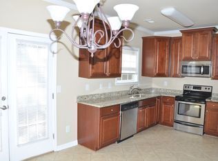 Foto del edificio - 4 Bedrooms, 3 Full Bathrooms and 1 Half Bath