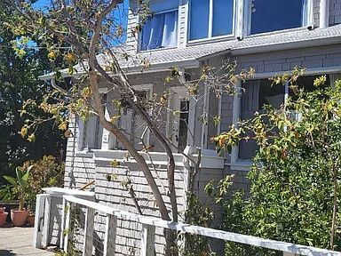Foto del edificio - A spacious, sunny room with big windows, 3 blocks from North Berkeley BART, UCB