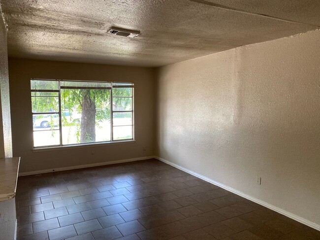 Building Photo - 1136 San Francisco, San Antonio, TX. 78201