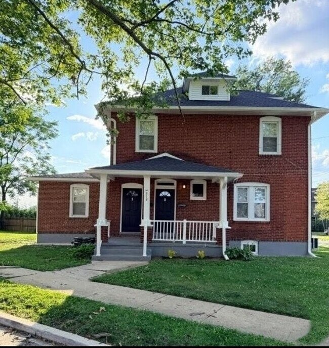 Building Photo - 313 Delaware Ave