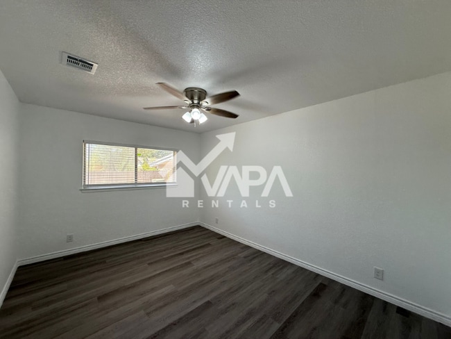 Building Photo - 8327 Greenham