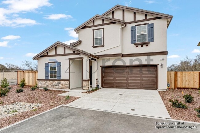 Building Photo - 6100 Oak Leaf Pl