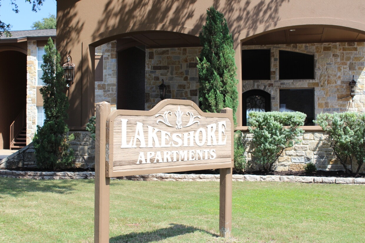 Lakeshore Apartments Apartments in Granbury, TX