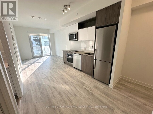 Building Photo - 100 Dalhousie St