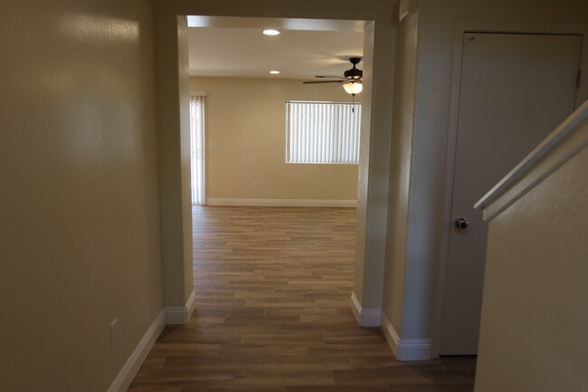 Foto del edificio - 305 Alysheba Dr
