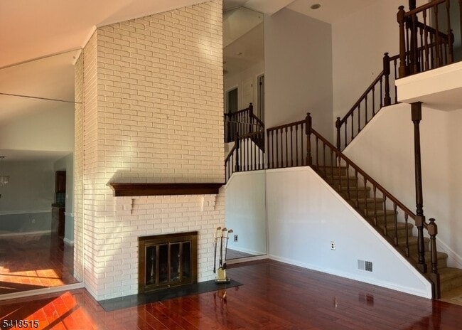 Building Photo - 64 Goldfinch Dr