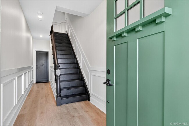 Foto del edificio - 44 Madeleine Ave