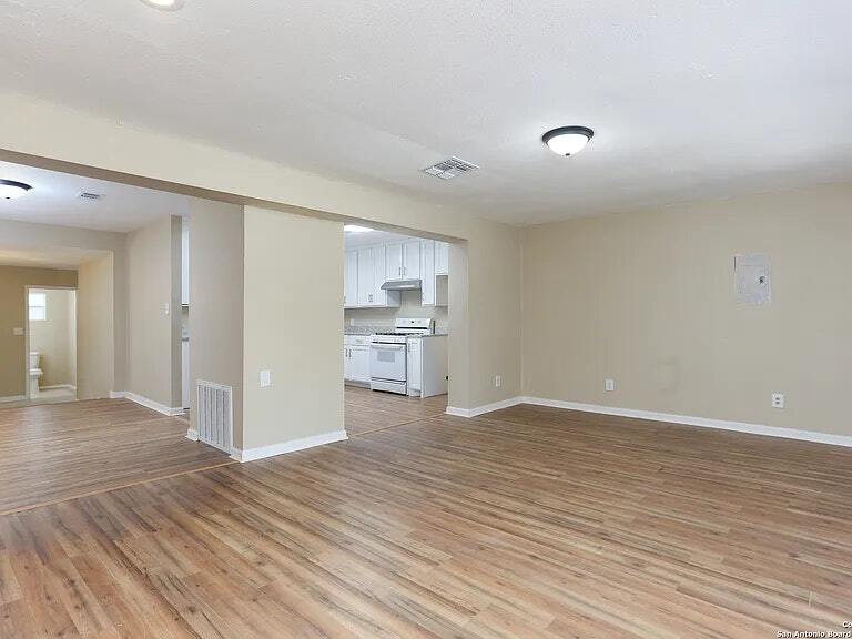 Foto principal - 2623 Irwin Dr