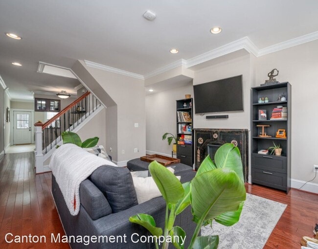 Building Photo - 3 br, 2.5 bath House - 129 W Ostend St.
