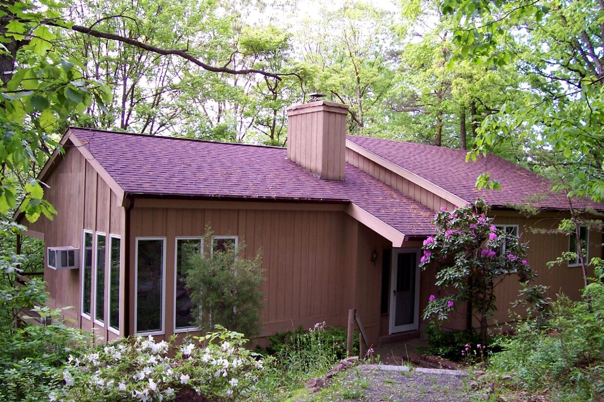 135 Davida Pines Dr, Berks County, PA 19540 House Rental in Berks County, PA