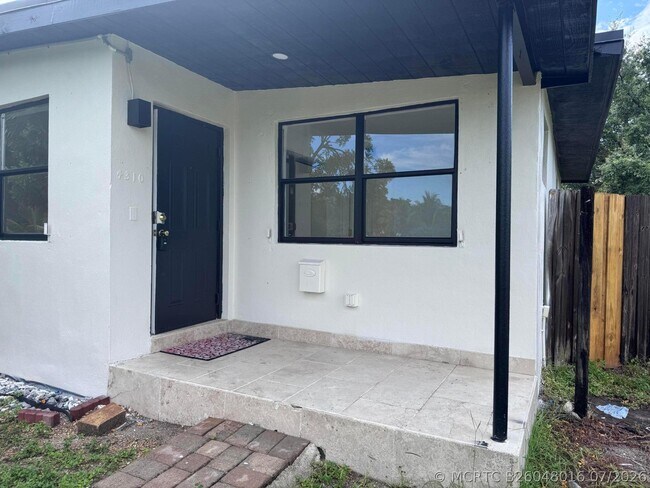 Foto del edificio - 4310 NE 13th Ave