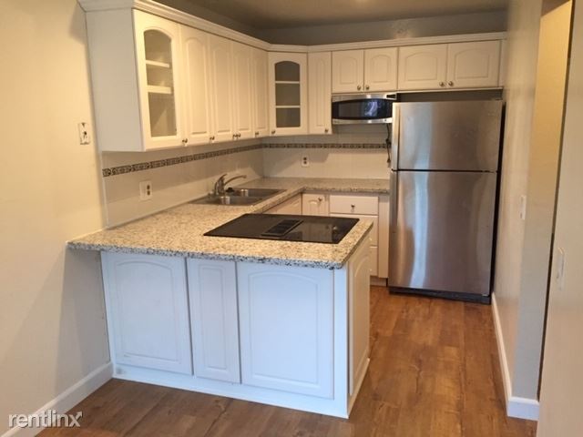 Foto del edificio - 2 br, 1 bath Townhome - 2112 Foxworthy Ave