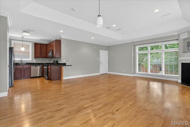 Foto del edificio - Welcome home to this bright and inviting 2-bedroom, 2-bathroom apartment on the second floor at 7...