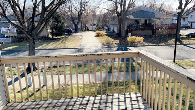 Picture yourself grilling on this deck! - 4240 W 124th St