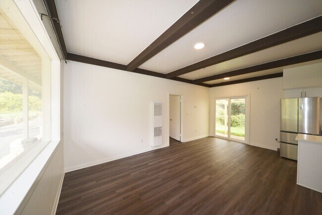Building Photo - 777 Quail St.
