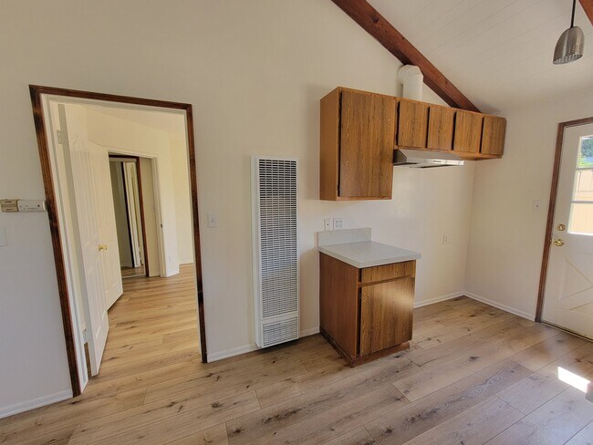 Foto del edificio - 7249 Allott Ave