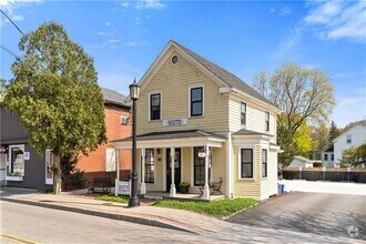 Building Photo - 74 Maple Ave