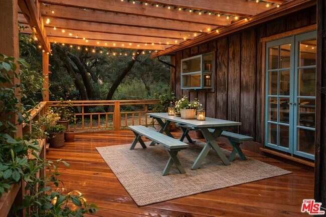 Foto del edificio - 20200 Paradise Ln