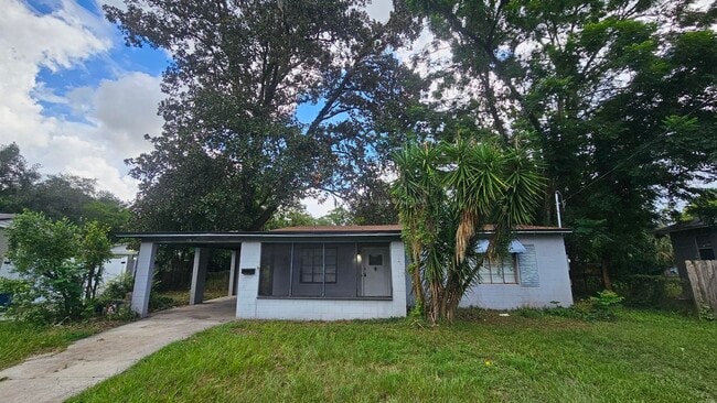 Building Photo - 1341 Hollyhock Cir E