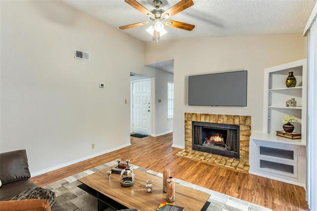 Foto del edificio - 4748 Old Bent Tree Ln