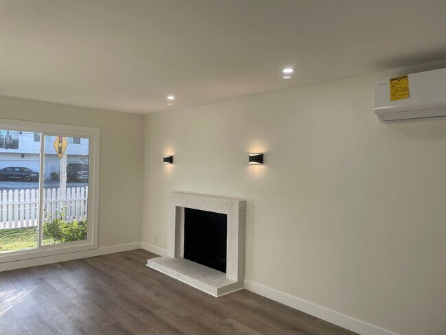 Building Photo - Newly renovated 2-bedroom 1.5-bathroom 2 s...