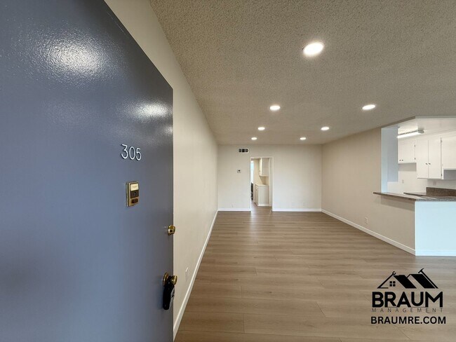 Foto del edificio - 6041 Whitsett Ave