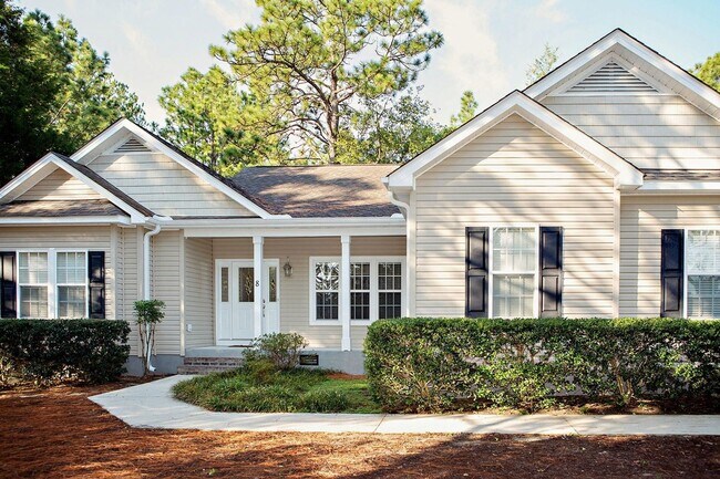 Foto del edificio - Charming 3BR House in Pinehurst