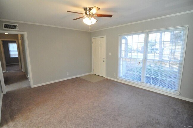 Foto del edificio - 2720 Green Oaks Dr