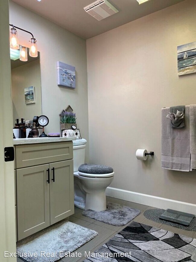 Foto del edificio - 1 br, 1 bath House - 422 Main Street Ste 203
