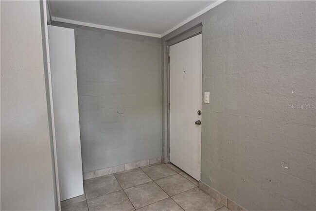 Building Photo - 1321 Mann Rd