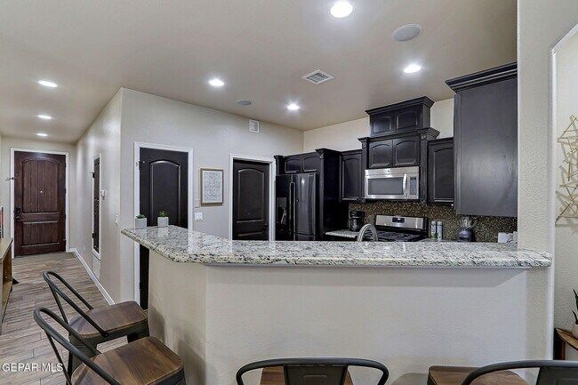 Foto del edificio - 13486 Lawkland St