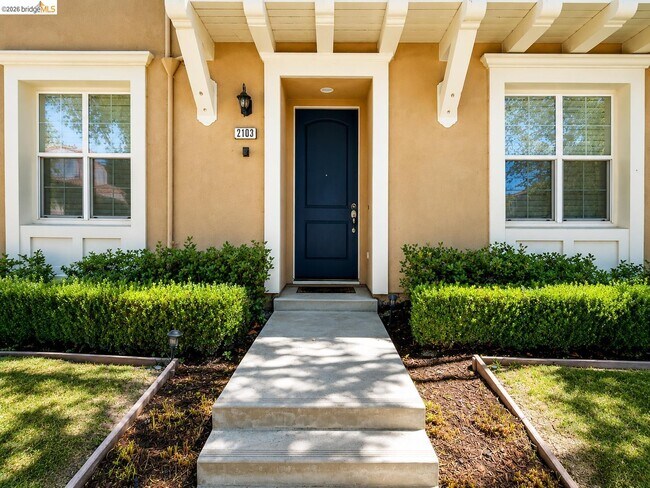 Building Photo - 2103 Maidenhair Way