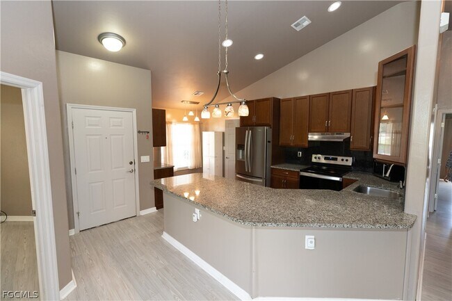 Foto del edificio - 7500 Cameron Cir
