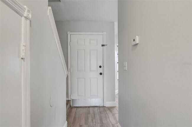 Foto del edificio - 1826 Foxhall Cir