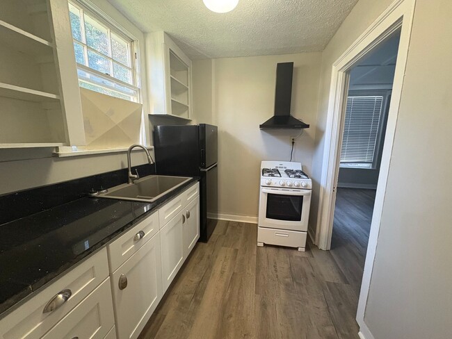 Foto del edificio - 1020 Adams St