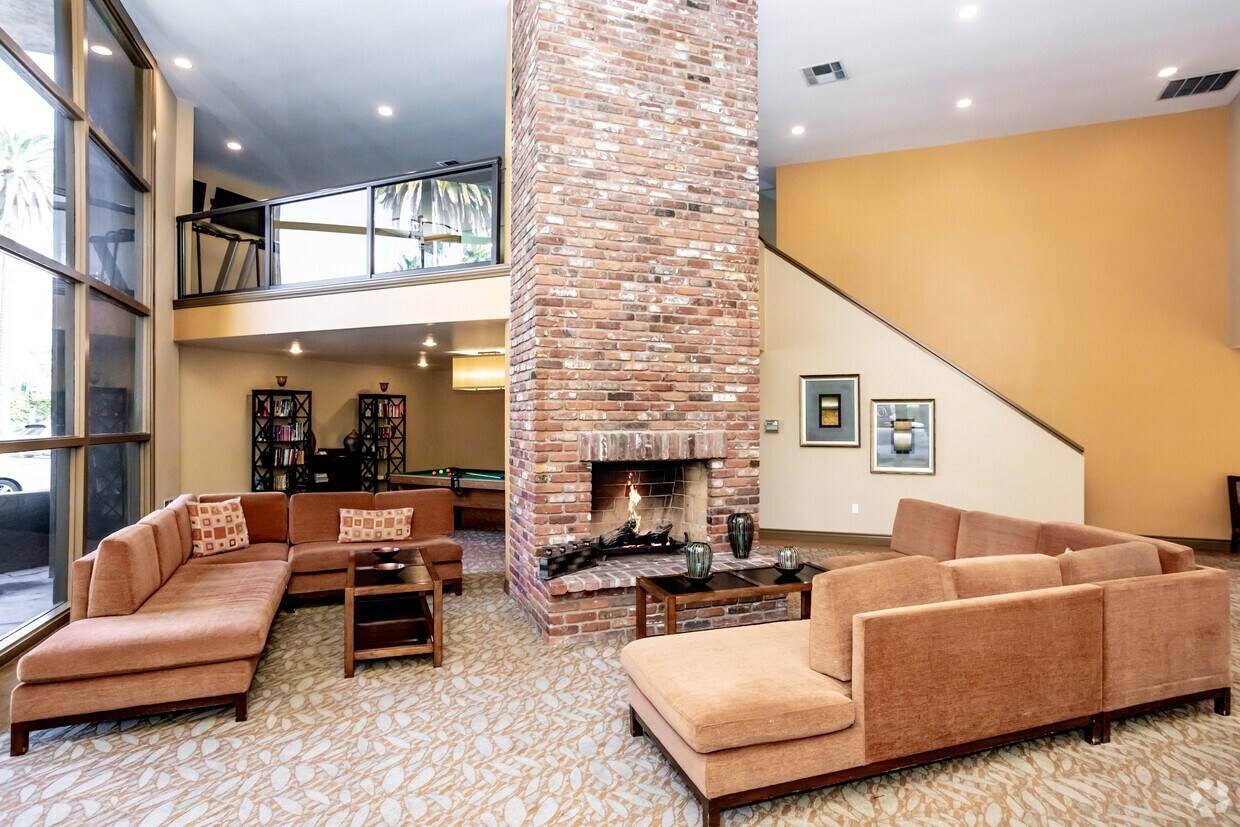 Concord Square Apartments Alquileres en Reseda, CA