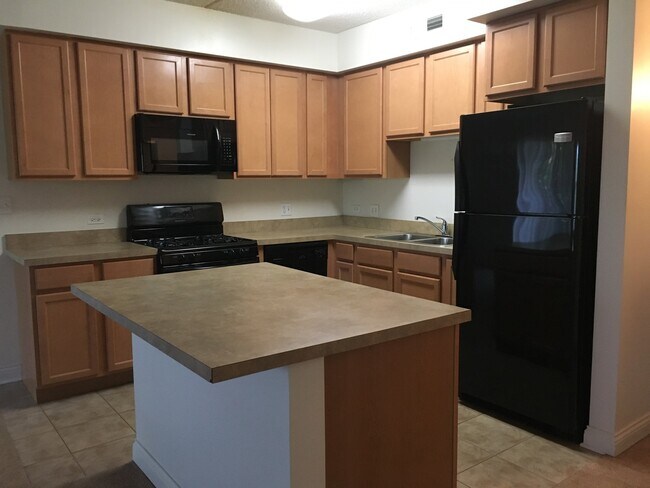 Foto del edificio - 3400 N Old Arlington Heights Rd