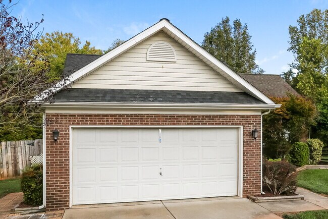 Foto del edificio - 1040 Sandy Point Dr SW