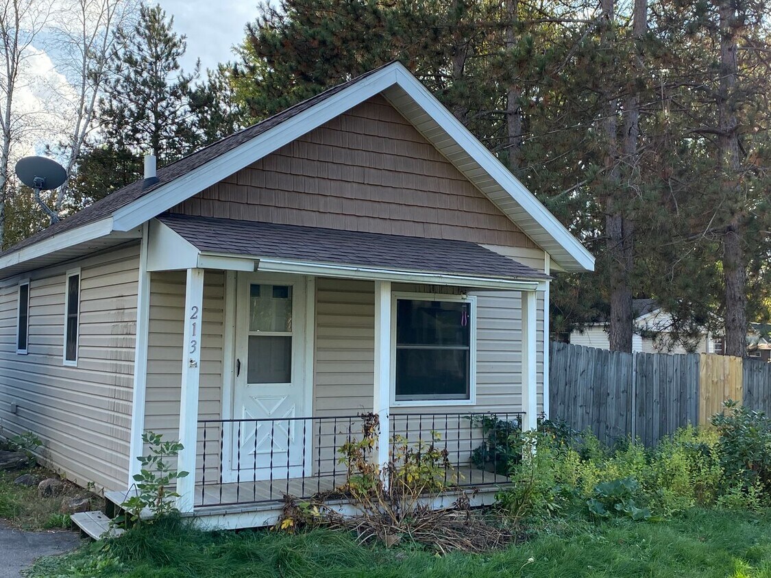 213 Joyce St, Wausau, WI 54401 House Rental in Wausau, WI