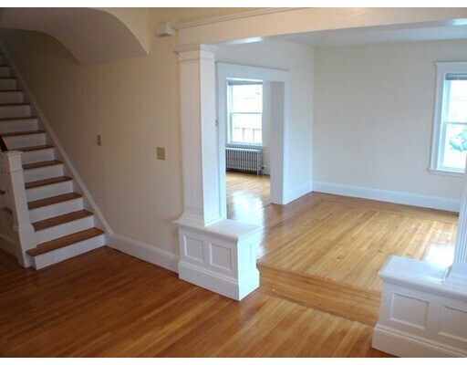 Primary Photo - 64 Newcomb St