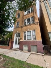 Building Photo - 1640 W Melrose St