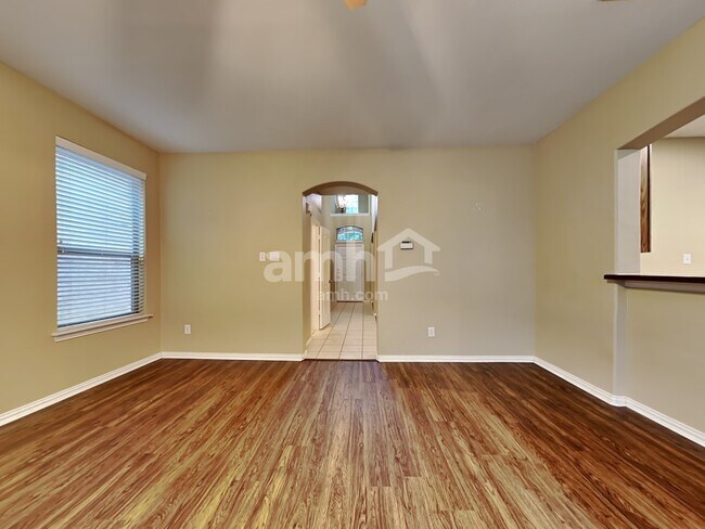Building Photo - 8712 Tyler Dr