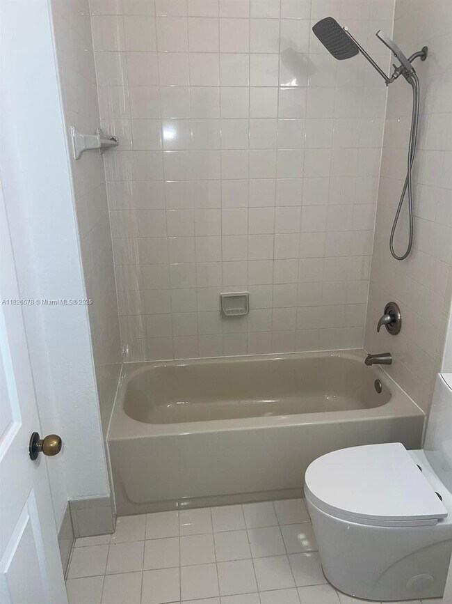 Foto del edificio - 2466 SE 15th Pl