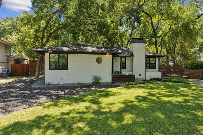 Building Photo - Kessler Park