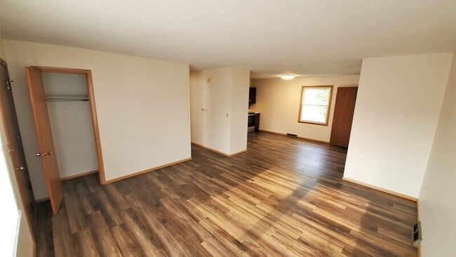 Building Photo - 408 Mayberry Dr NW