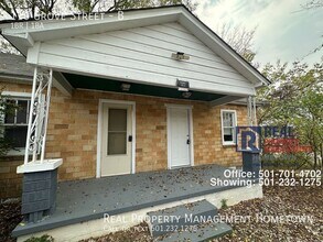 Building Photo - 116 Grove St